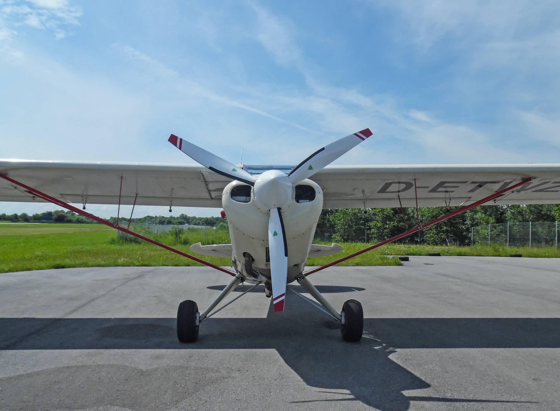 STC/stc_pic/aviat_husky_a1_3.jpg