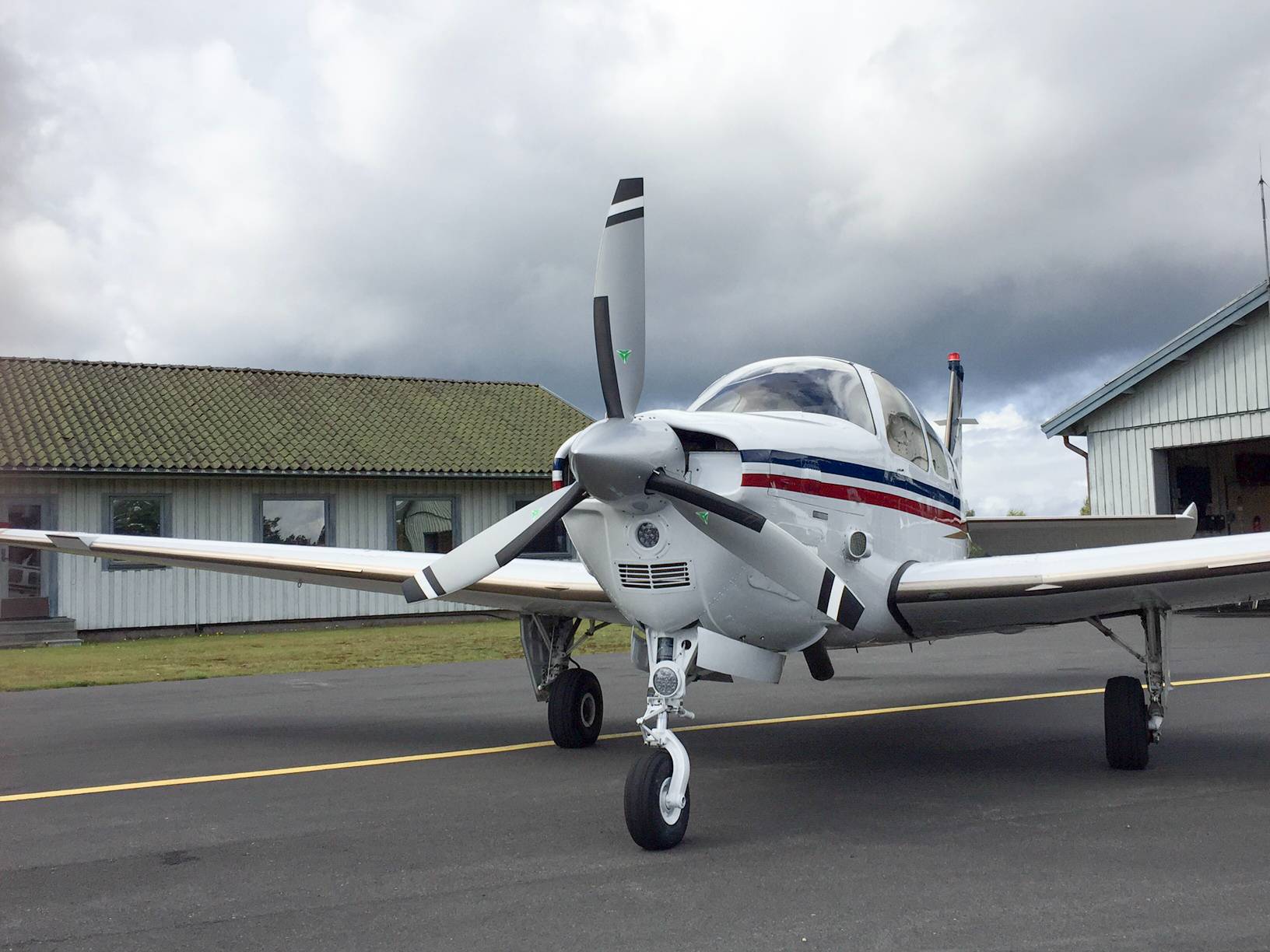 STC/stc_pic/beech_bonanza_33.jpg