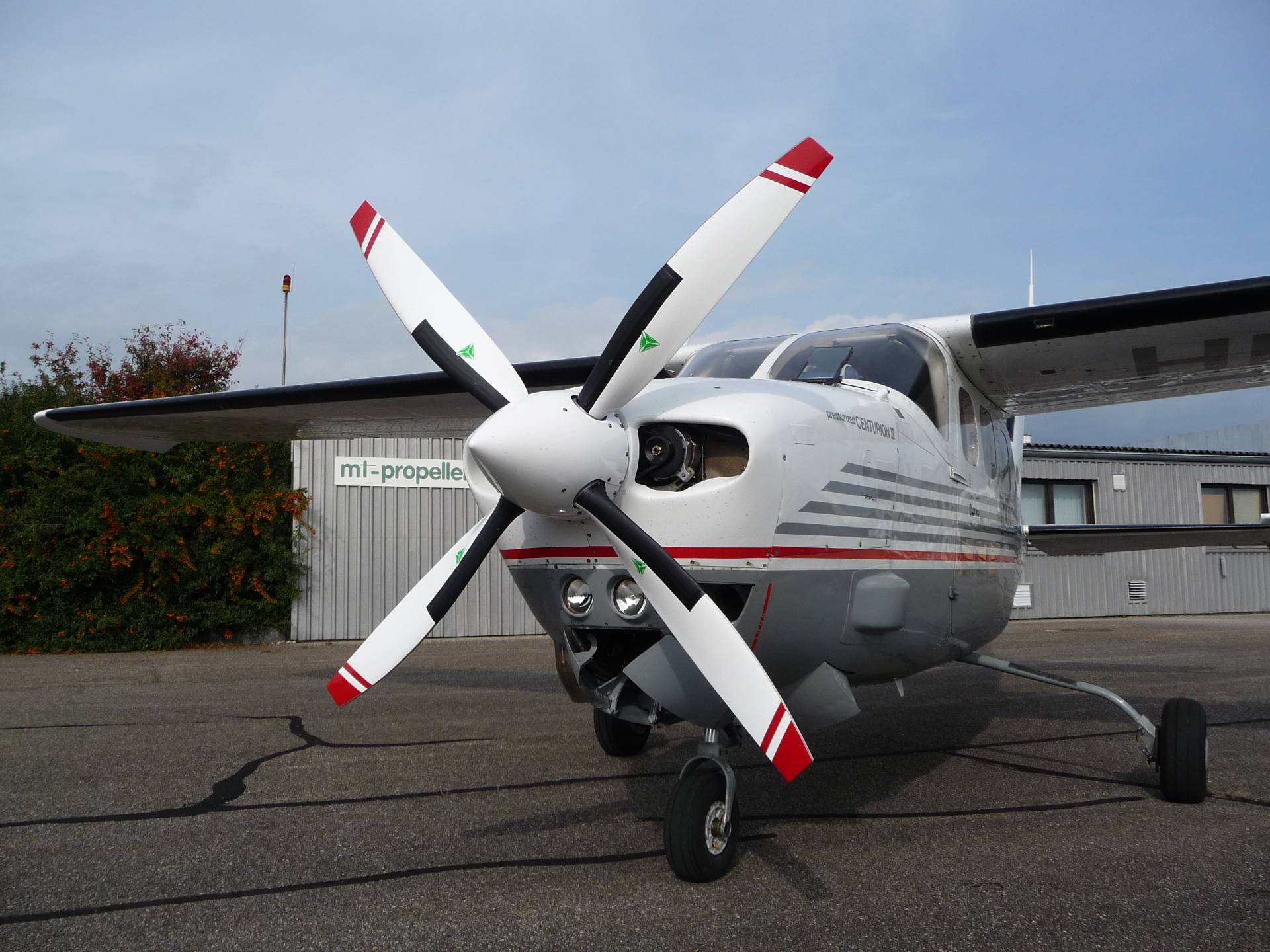 STC/stc_pic/cessna_p210n_2.JPG